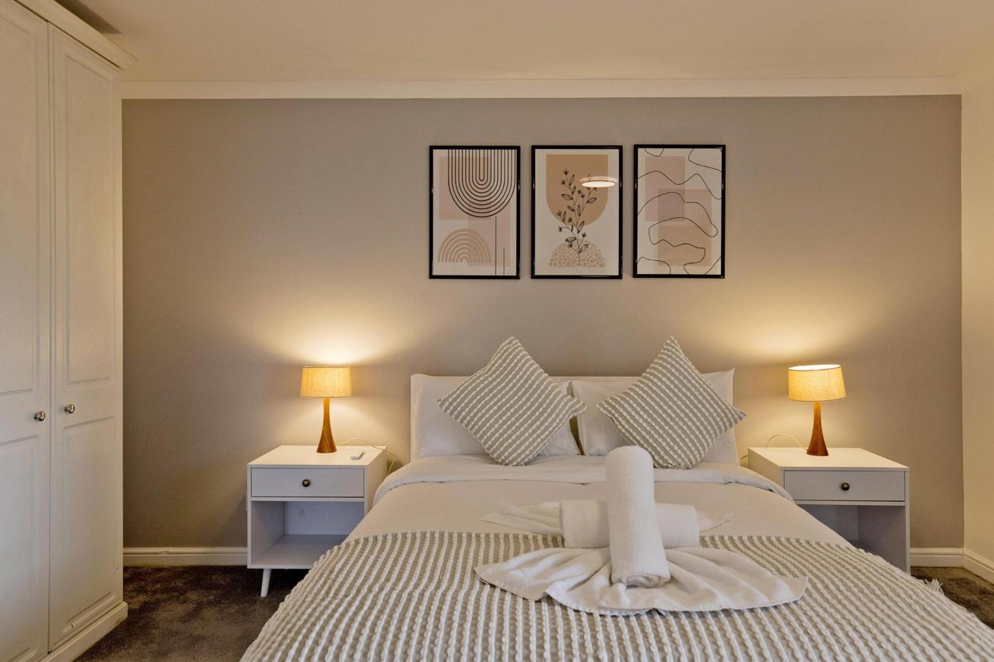 Imperial Meridian Place Apartment لندن المظهر الخارجي الصورة