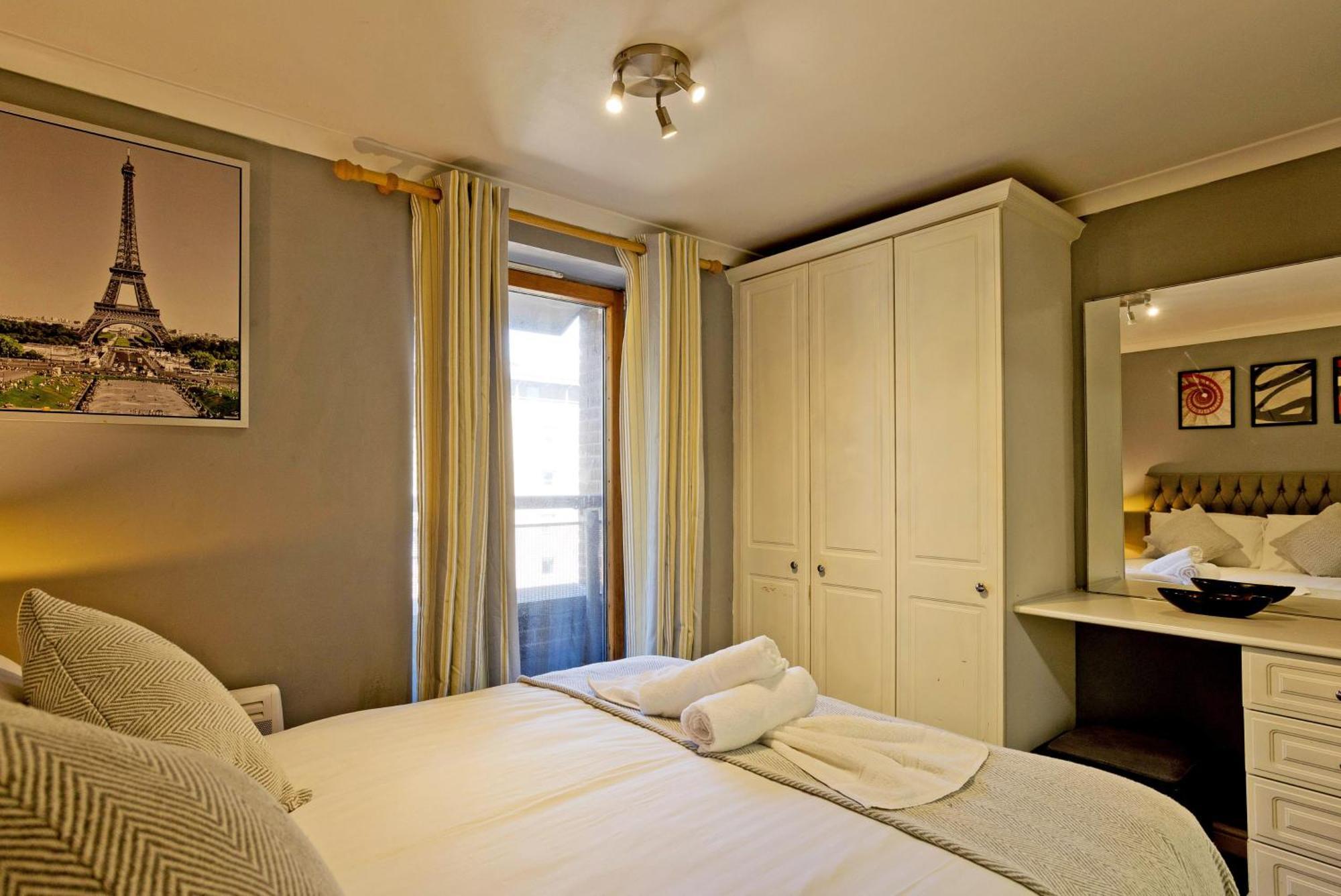 Imperial Meridian Place Apartment لندن المظهر الخارجي الصورة