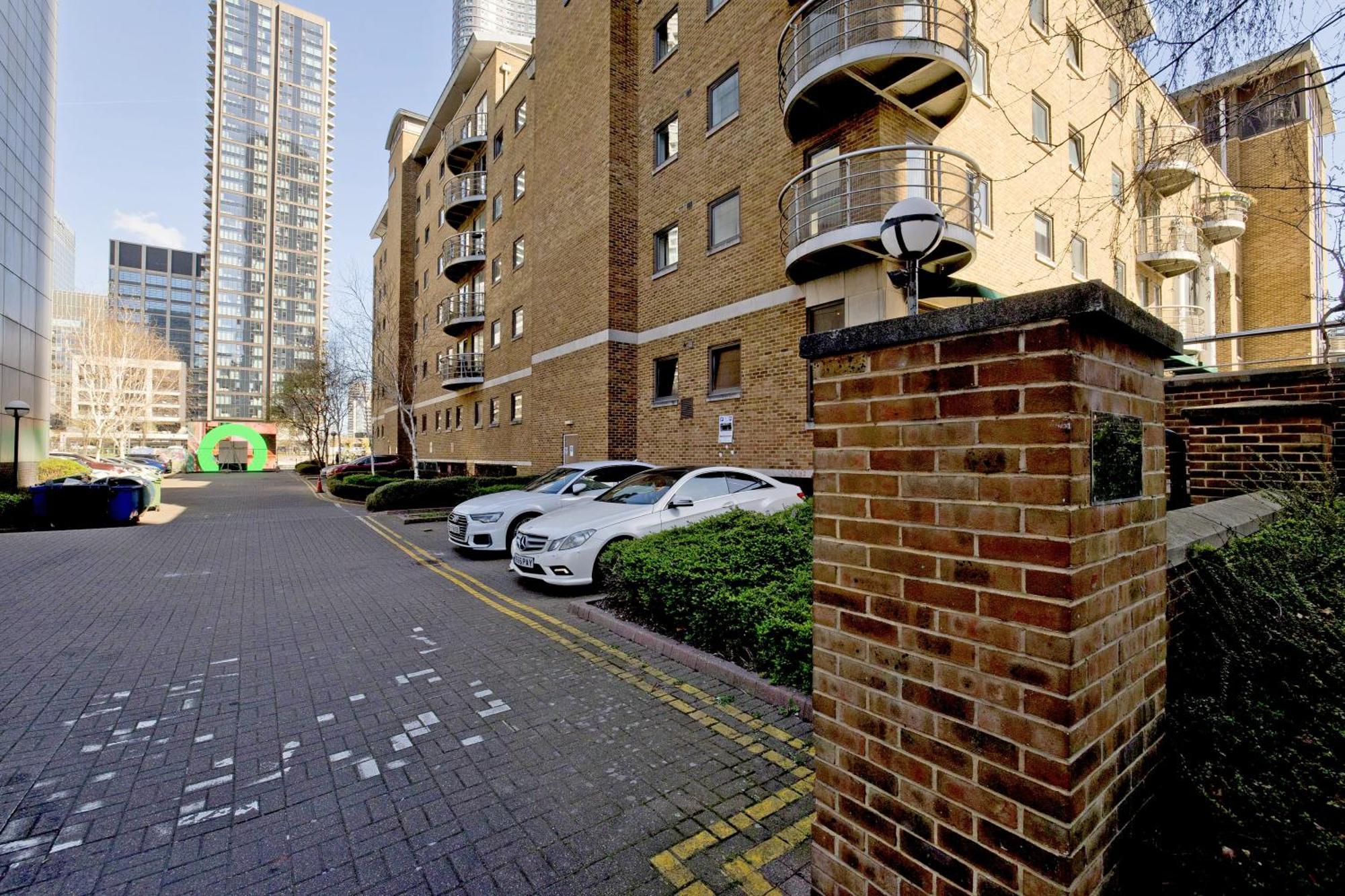 Imperial Meridian Place Apartment لندن المظهر الخارجي الصورة